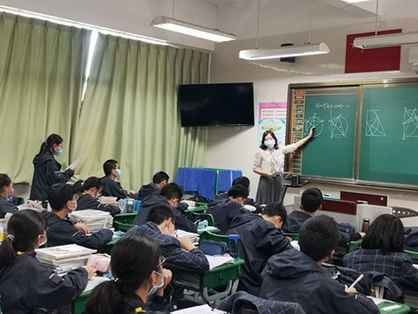 2020年春绵阳中学英才学校初中部第3,4周"健康课堂"情况小结